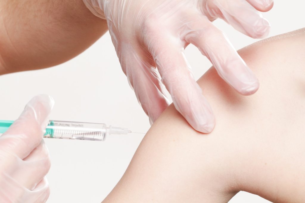 https://pixabay.com/nl/photos/vaccinatie-impfspritze-medische-2722937/
